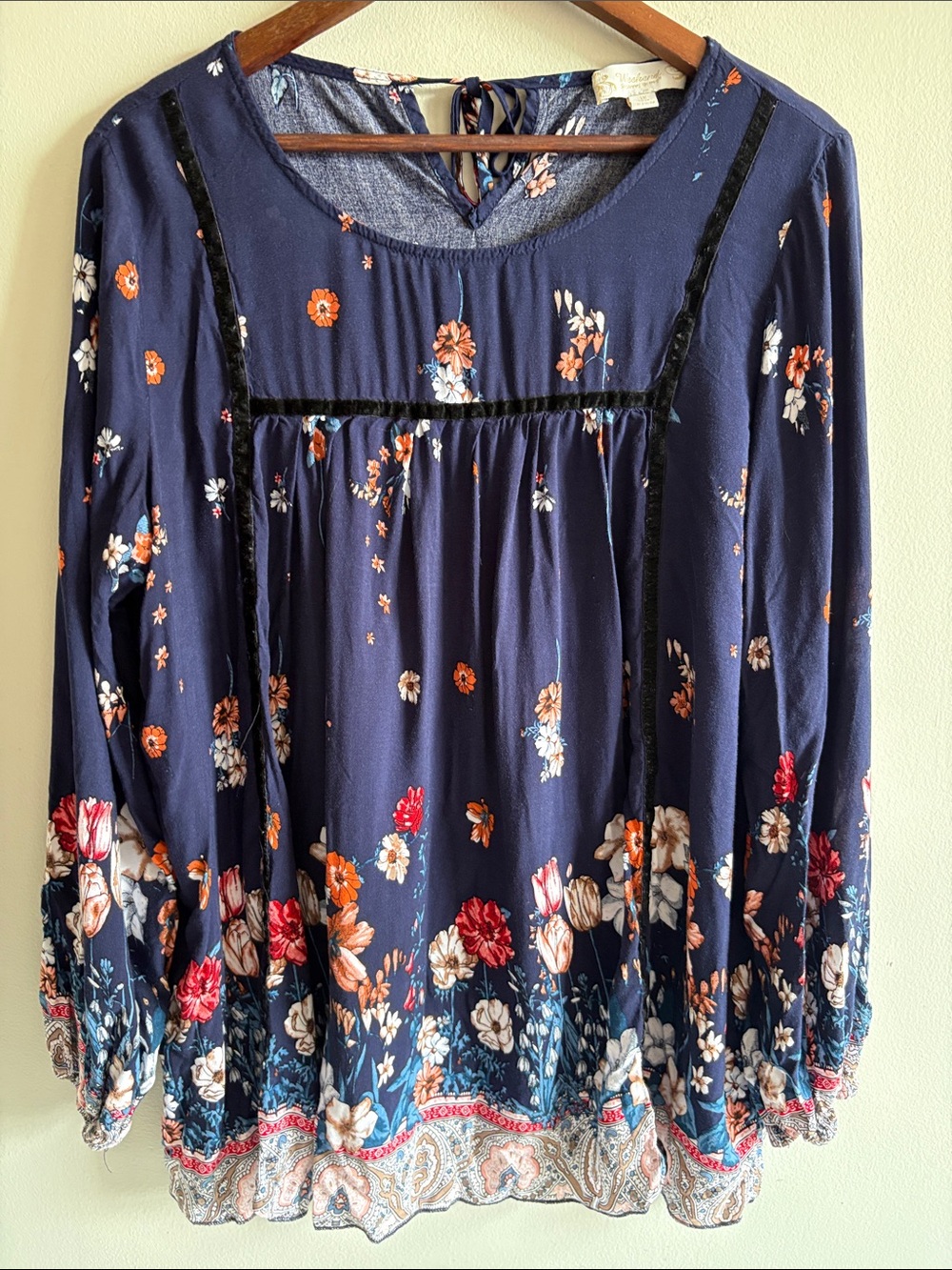 Weekend Suzanne Betro 1X Navy Floral Boho Tunic Blouse Velvet Trim